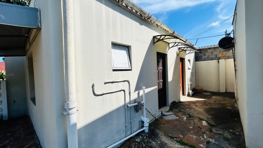 Commercial Property for Sale in Southernwood Eastern Cape